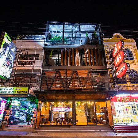 Kaen Hostel Pattaya Extérieur photo
